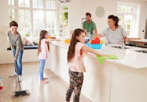 enfants tâches ménagères