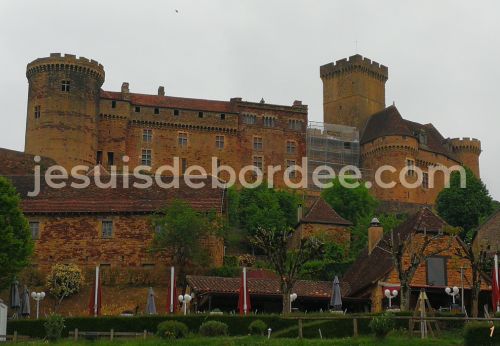 castelnau bretenoux chateau médiéval du Lot