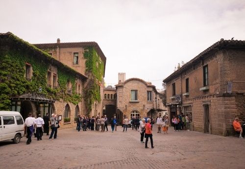 Balade dans Carcassonne, cité et basse ville