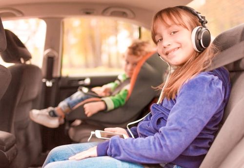 Occuper les enfants en voiture