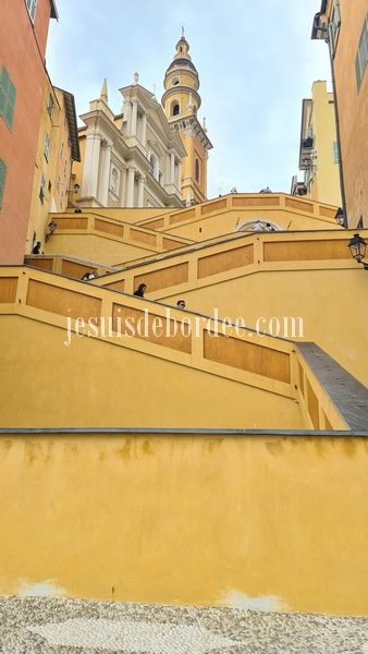 Basilique Saint Michel Menton en famille